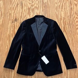 ACE-SB 2B NOTCH VELVET BL